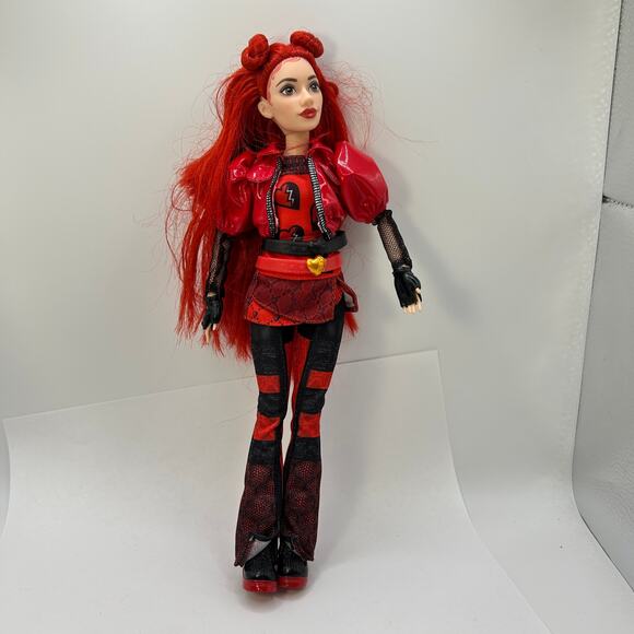 2024 Disney Descendants The Rise Of Red Daughter Of Queen Of Hearts 11" Doll - Picture 1 of 12